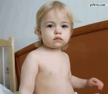 Bébé signe des cornes