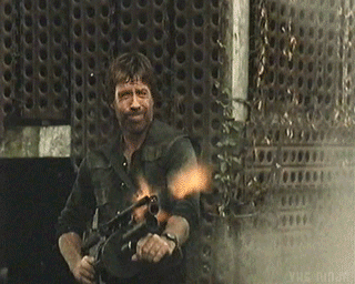 chuck-norris-mitraille.gif