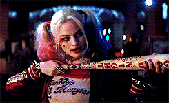 Harley Quinn batte canon