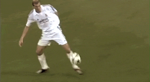 Zinédine Zidane dribble
