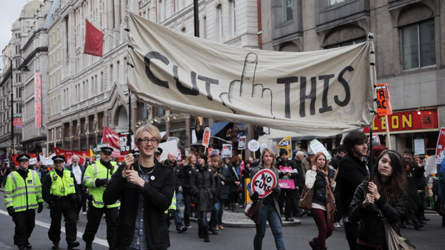 Manifestation doigt d'honneur