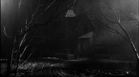 Maison hantée noir et blanc