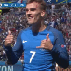 Antoine Griezmann danse des pouces