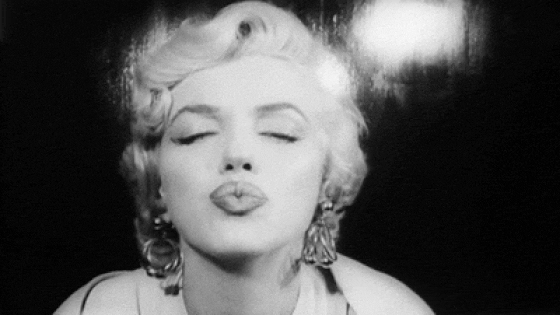 Marilyn Monroe Kiss - image animée GIF