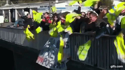 Gilets jaunes sur le pont