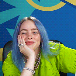 Billie Eilish sourire