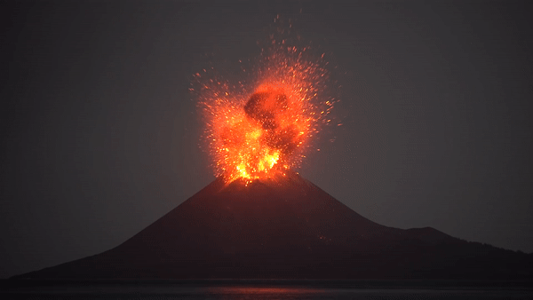 Volcan explosion